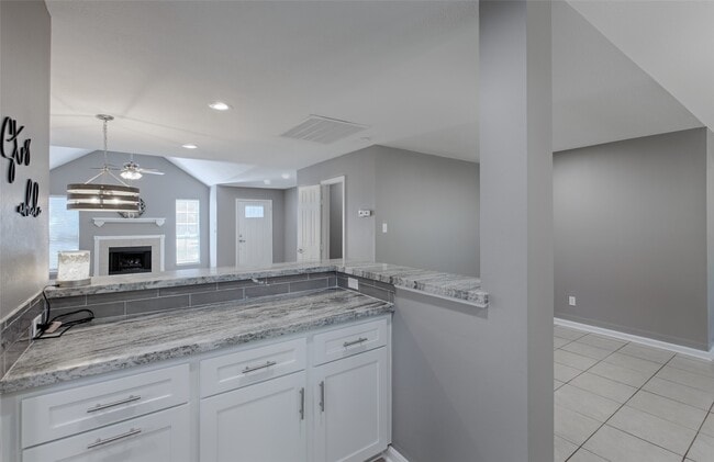 Building Photo - 3607 Hampstead Ct
