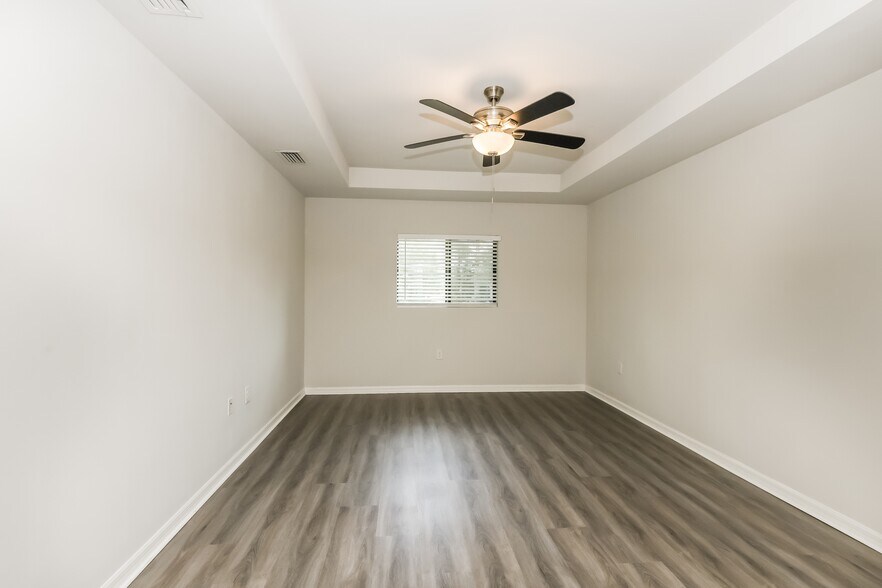 Building Photo - 3212 44th St W