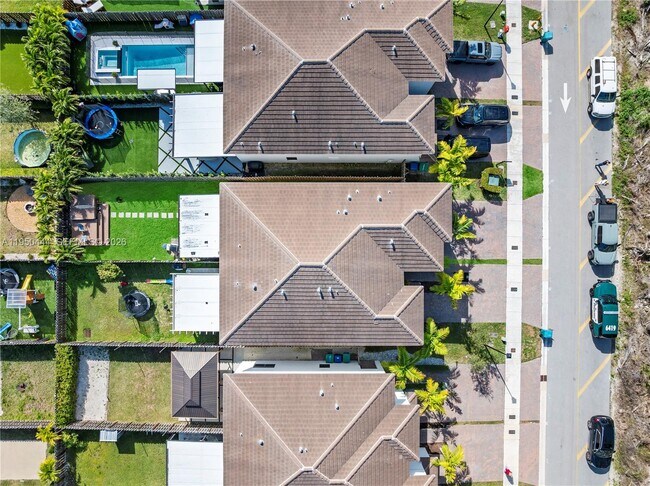 Building Photo - 25557 SW 109th Ave