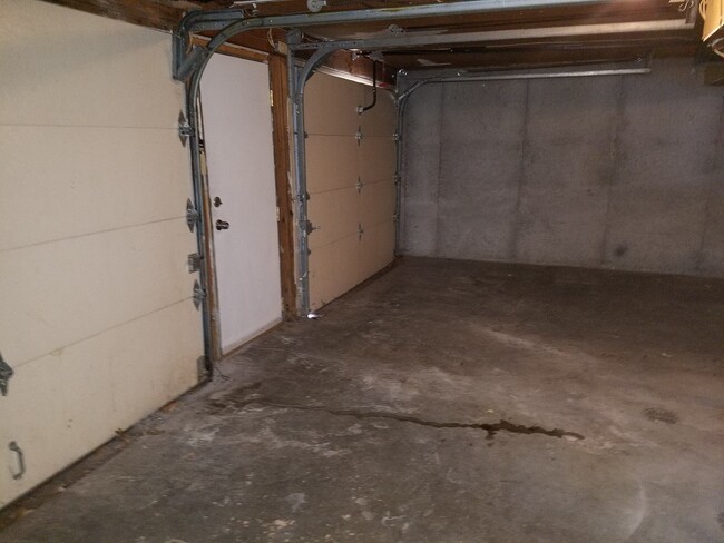 Building Photo - AVAILABLE! Beautiful 3 Bedroom Home in Nor...