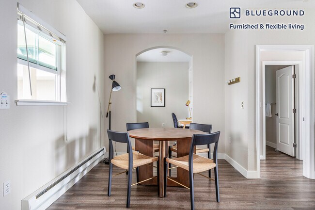 Building Photo - 3608 Flora Vista Ave