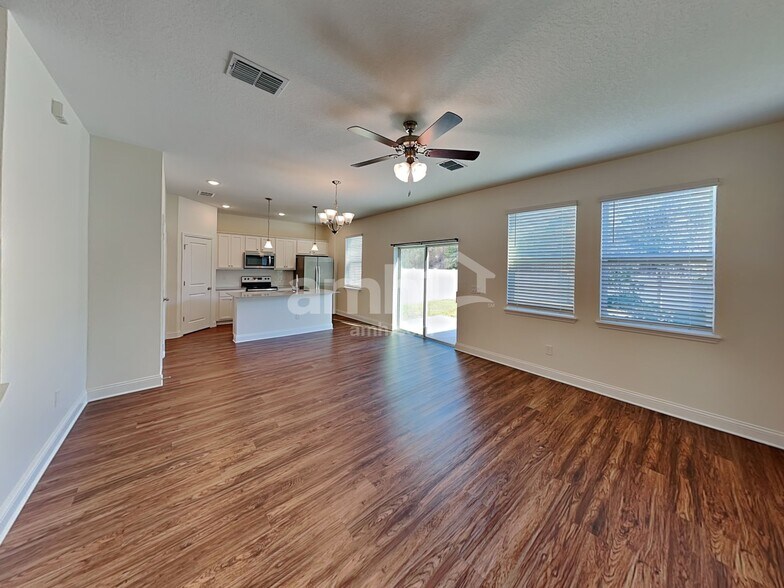 Building Photo - 6058 Little Blf Cir