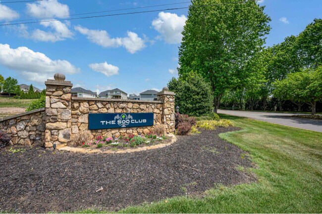 Building Photo - 112 Davenport Dr