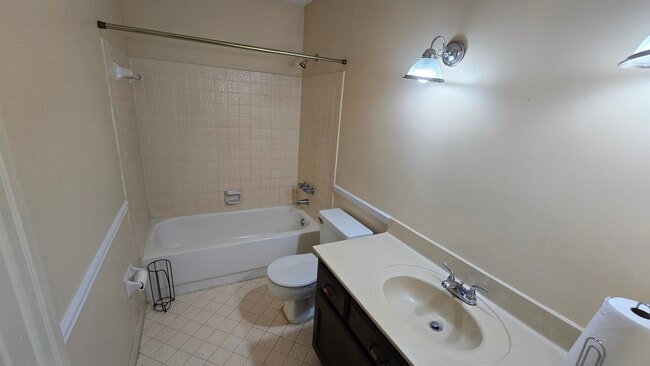 Building Photo - 1388 Hardwood Trail