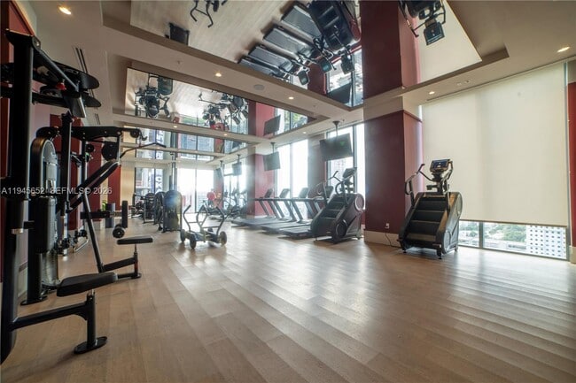 Building Photo - 11 NE 6th St