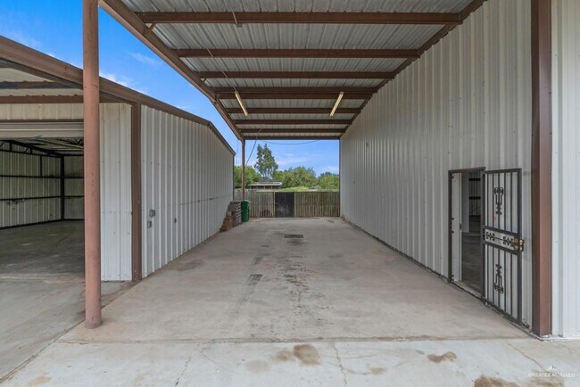 Building Photo - 413 S Los Cerritos Cir
