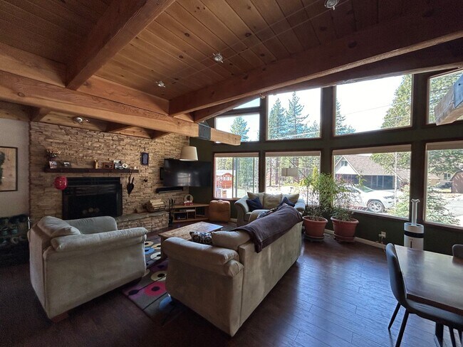 Building Photo - Upscale Chalet with 2 Car Garage Backing t...