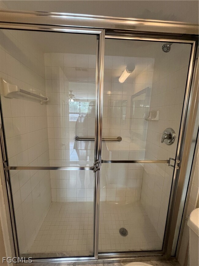 Building Photo - 4803 Sunset Ct