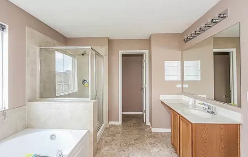 Building Photo - 676 Acadia Cir