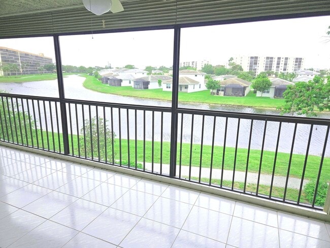 Building Photo - 14747 Cumberland Dr