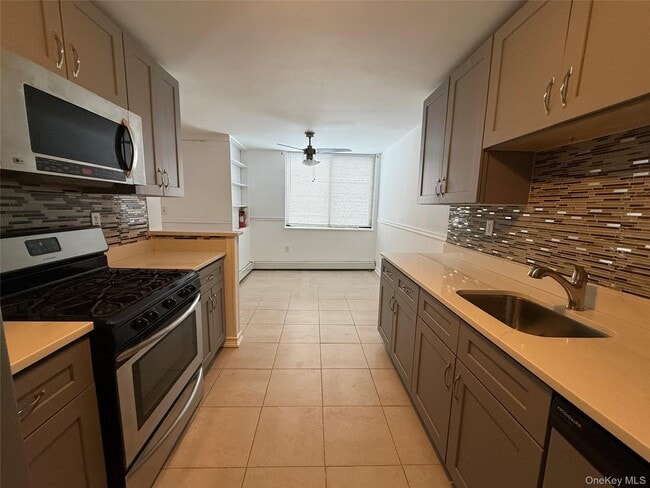 Building Photo - 3 Hook Rd