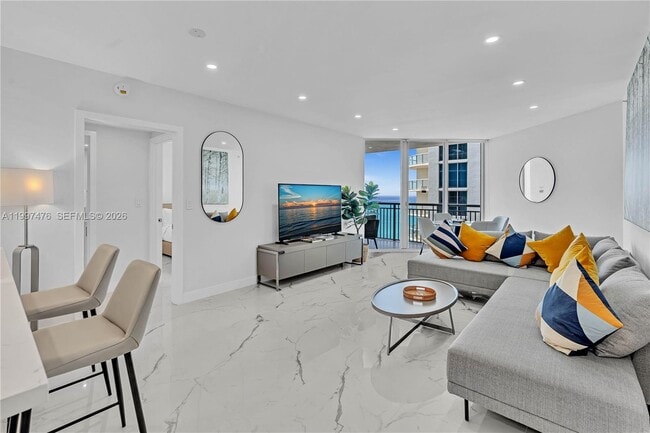 Building Photo - 17375 Collins Ave