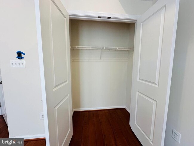 Building Photo - 22045 Broadway Ave