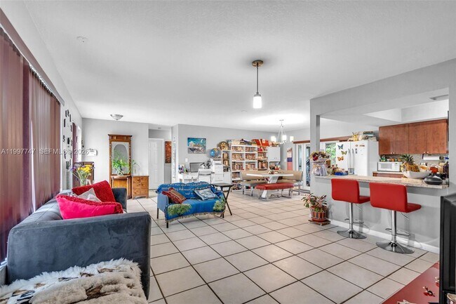 Building Photo - 17930 NE 6th Ave