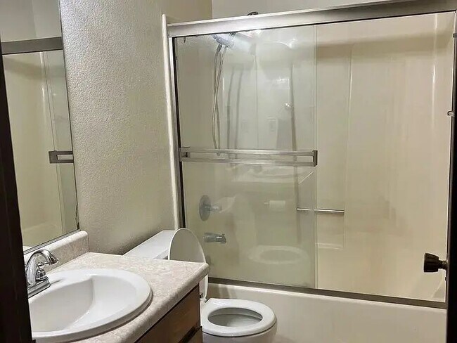 Building Photo - 608 Capps Ln