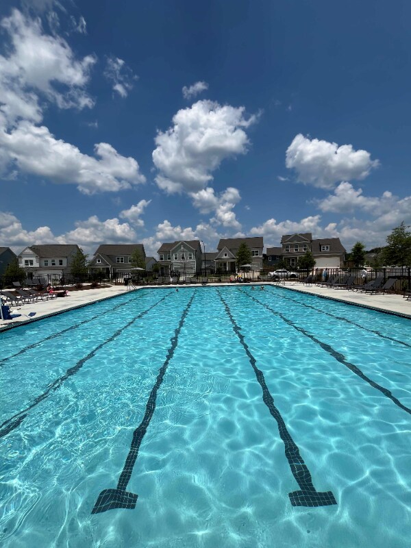 Building Photo - 912 Colton Dr