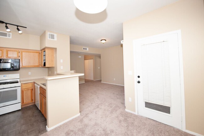 Building Photo - 9050 W Warm Springs Rd