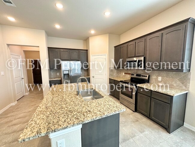 Building Photo - 2809 Belmont Dr