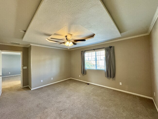 Building Photo - 25980 E Davies Dr