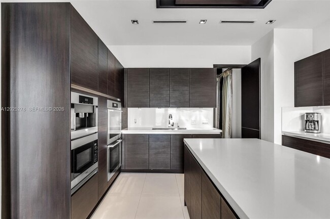 Building Photo - 760 S Mashta Dr