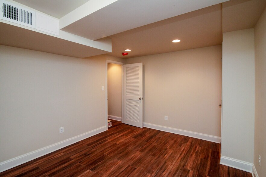 Bedroom #3 (Downstairs) - 2713 South Veitch Street