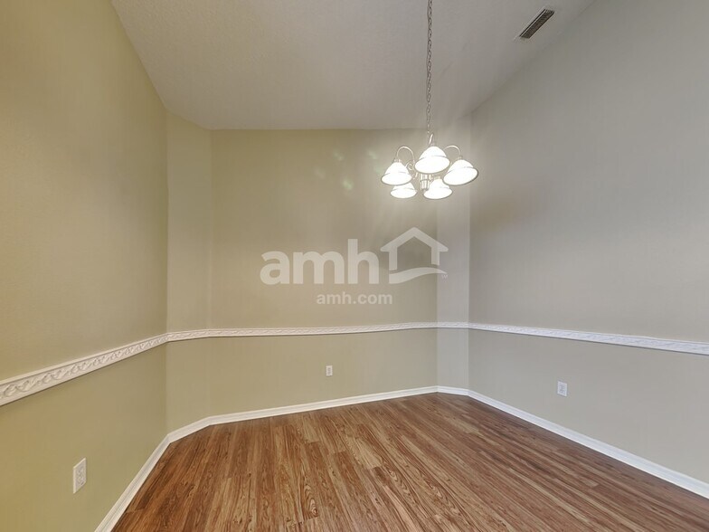 Building Photo - 27501 Sky Lake Cir