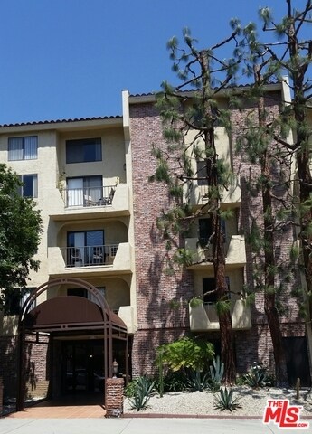Primary Photo - 3520 Hughes Ave