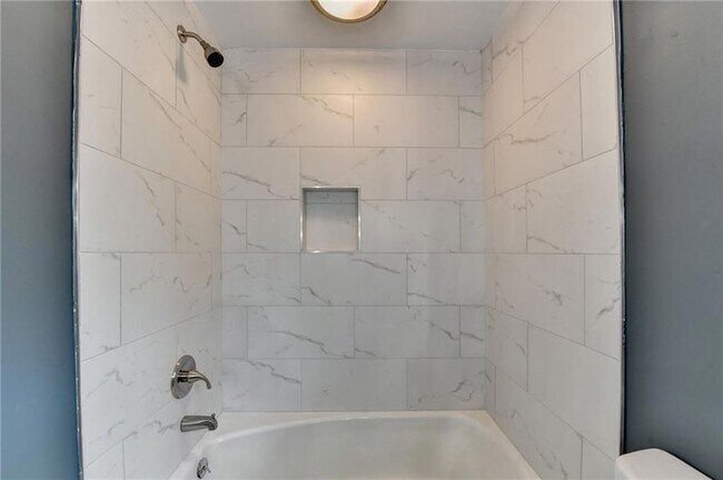 Building Photo - 3914 Granger Dr