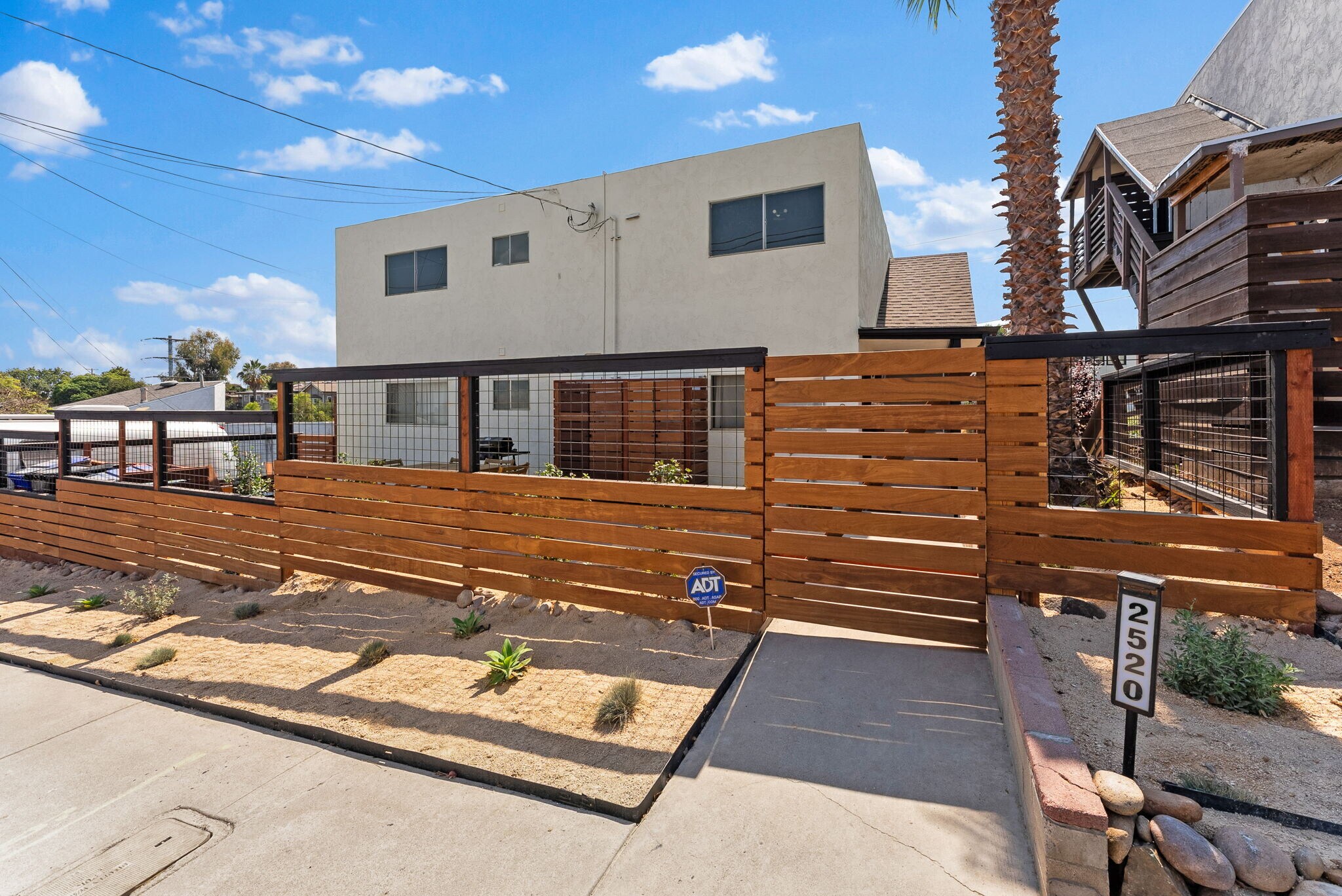 Building Photo - 2520 Haller St