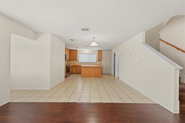 Building Photo - 5733 Mariposa Dr