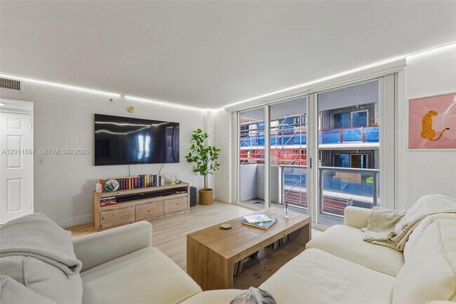 Building Photo - 9195 Collins Ave
