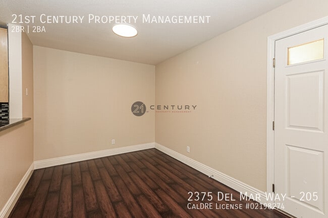 Building Photo - 2375 Del Mar Way