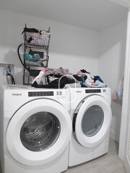 Building Photo - 136 Northampton St