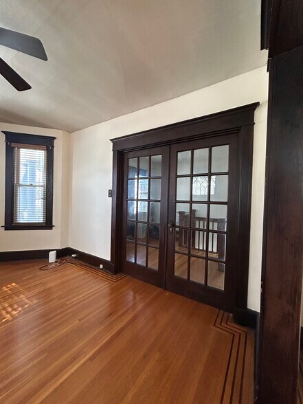 Building Photo - 189 Alden Ave