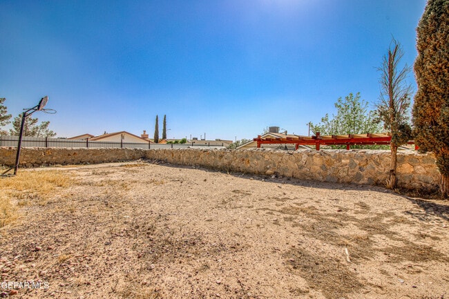 Building Photo - 1005 Southwestern Dr
