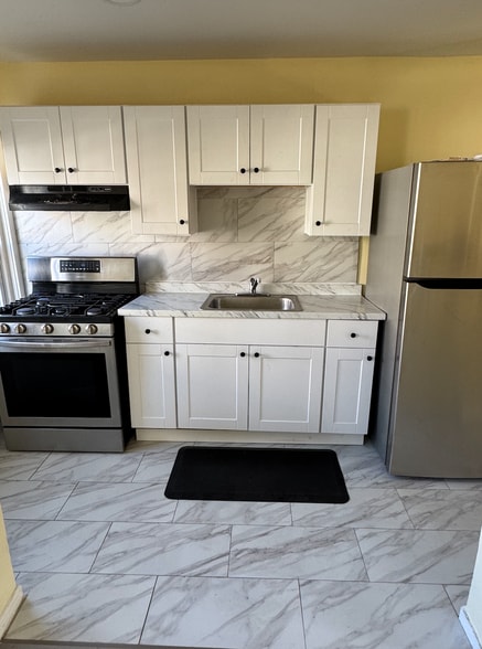 Primary Photo - 7101 Radbourne Rd