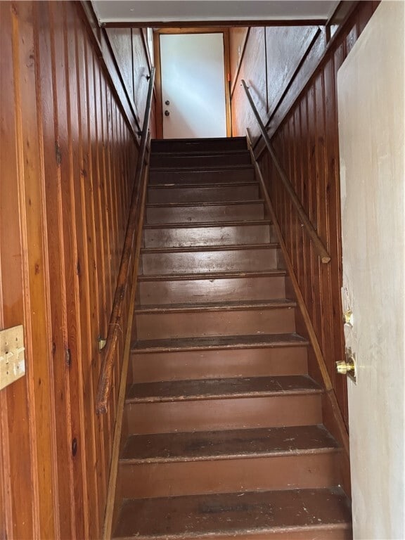 Building Photo - 196 4th St