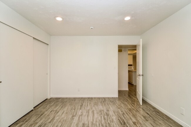Building Photo - Cozy 2 Bed, 1 Bath and Pet-Friendly Home w...