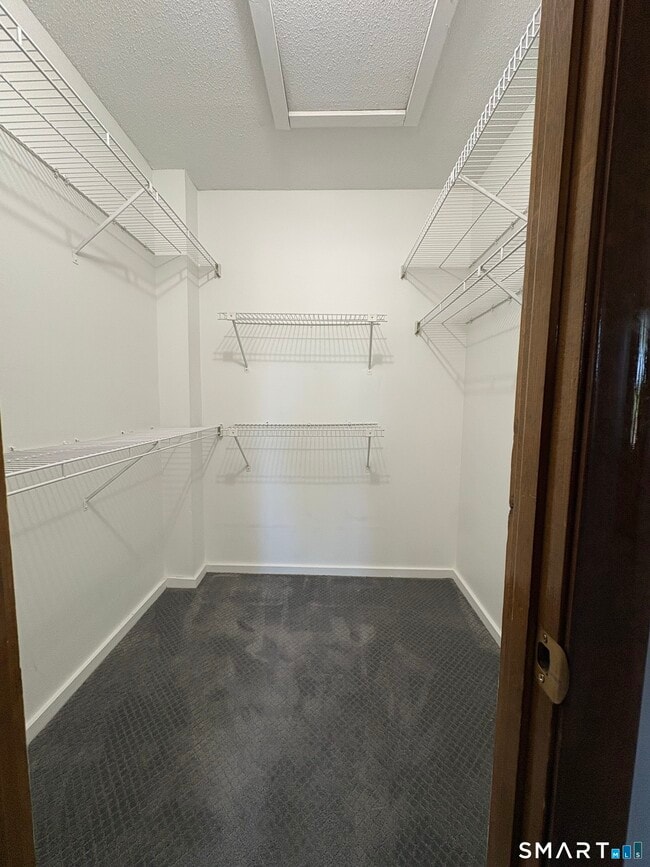 Building Photo - 80 Little Oak Ln