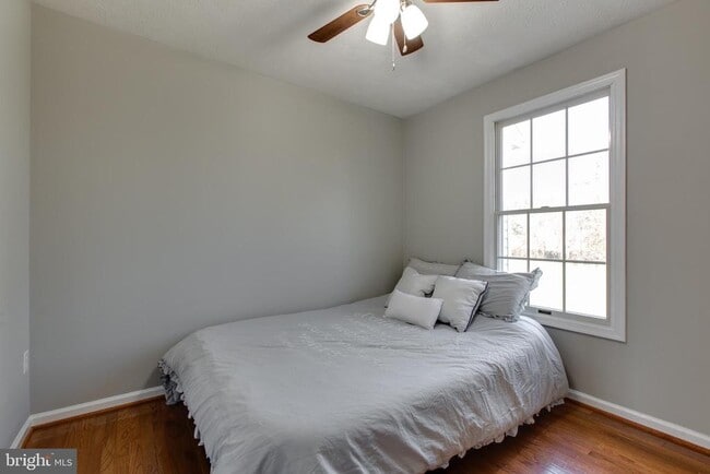 Building Photo - 7943 Brightmeadow Ct