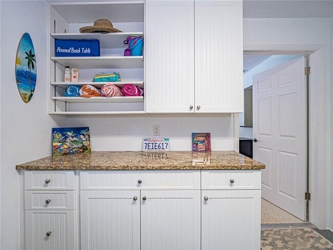 Building Photo - 912 Jasmine Ln