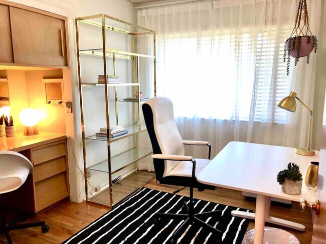 Building Photo - 7900 Beacon Ave S