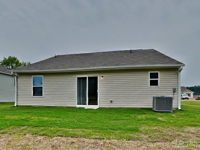 Building Photo - 310 Coleshill Rd