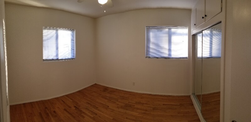 Building Photo - 2370 Walgrove Ave