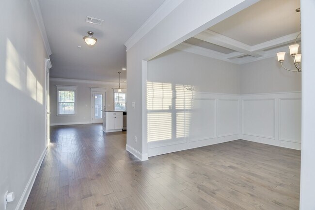 Building Photo - Large House in Grovetown!