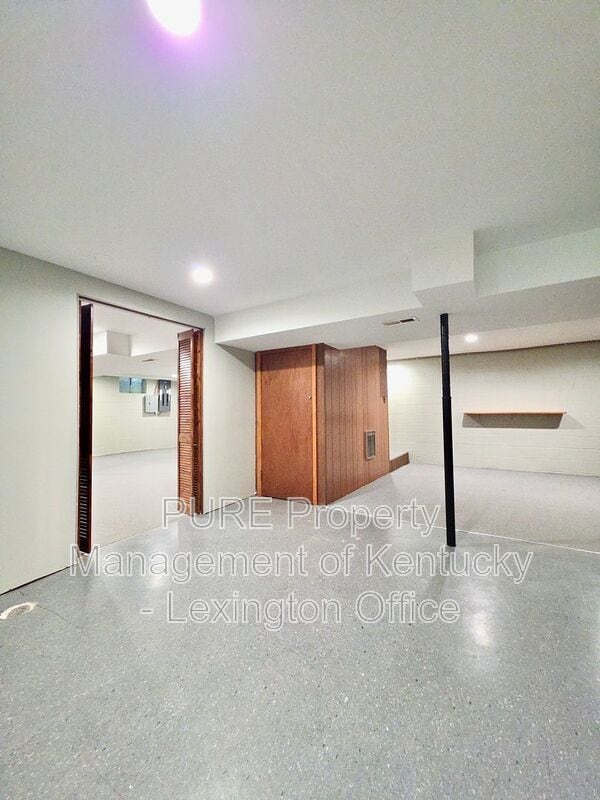 Building Photo - 3449 Colonel Rd