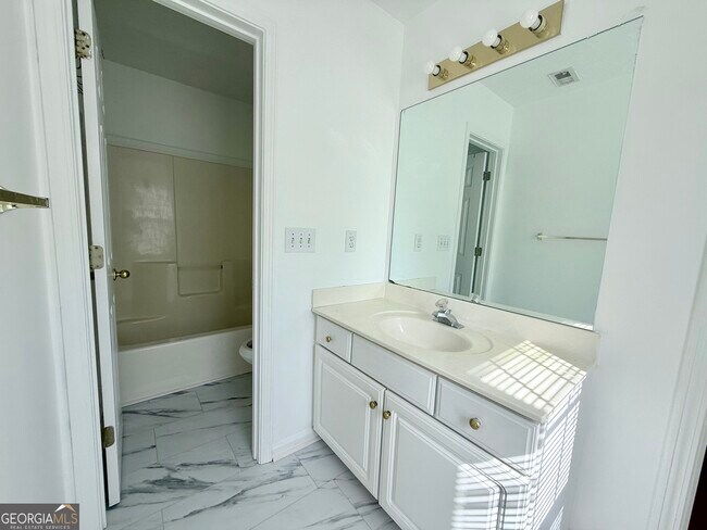 Building Photo - 2700 Woodbine Hill Way NW