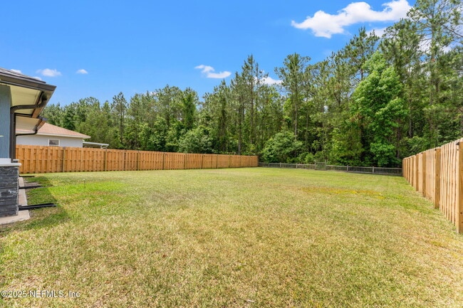 Building Photo - 75309 Ravenwood Dr