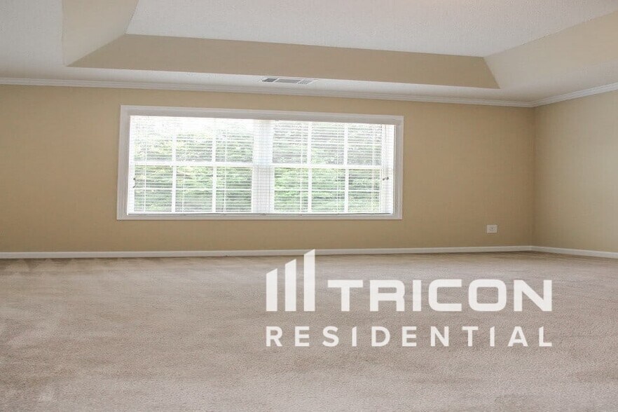 Building Photo - 1693 Bismarck Cir
