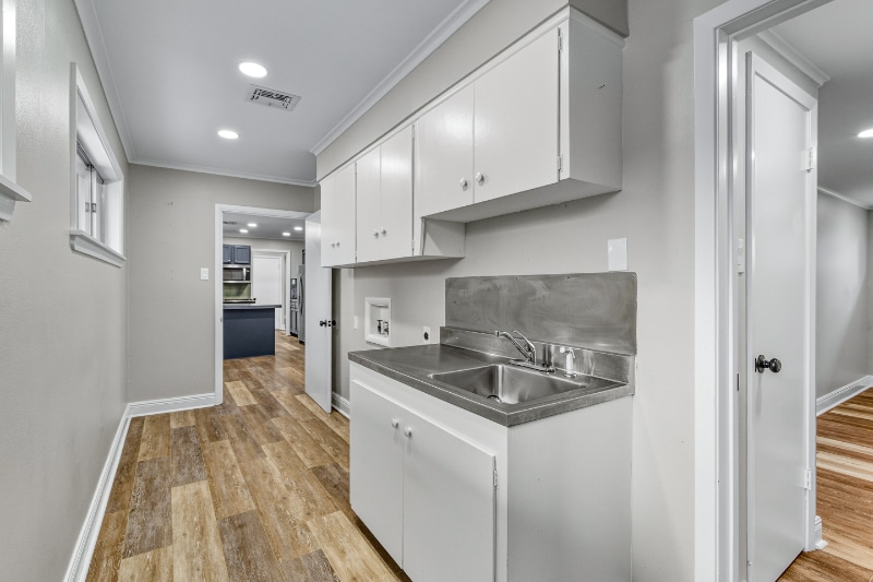 Building Photo - 2310 Whitney Dr